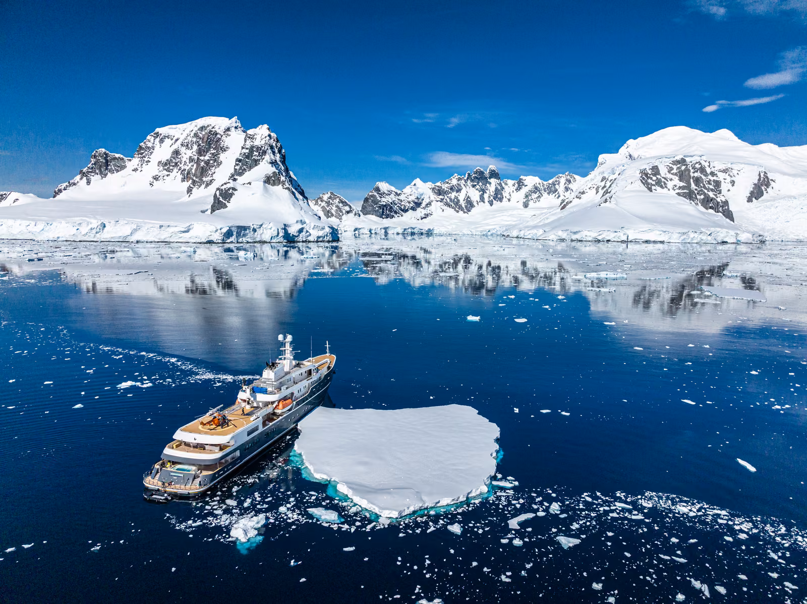 Sky, mountains, Antarctic Peninsula